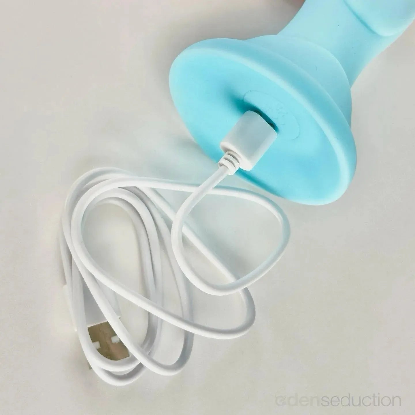 Seducer Suction cup dildo vibrator - EdenSeduce
