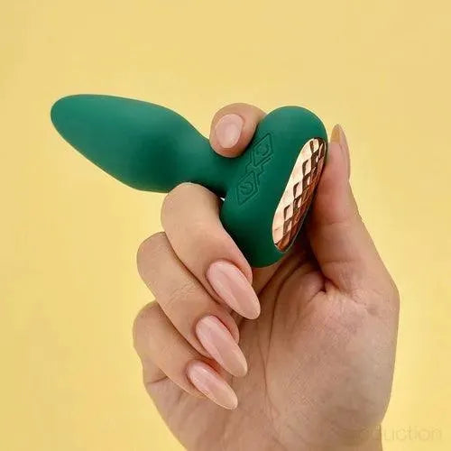 Frill Vibrating butt plug - EdenSeduce