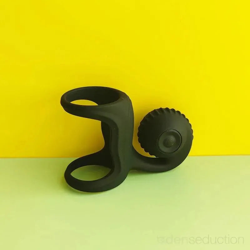 Love enhancer Vibrating penis sleeve - EdenSeduce