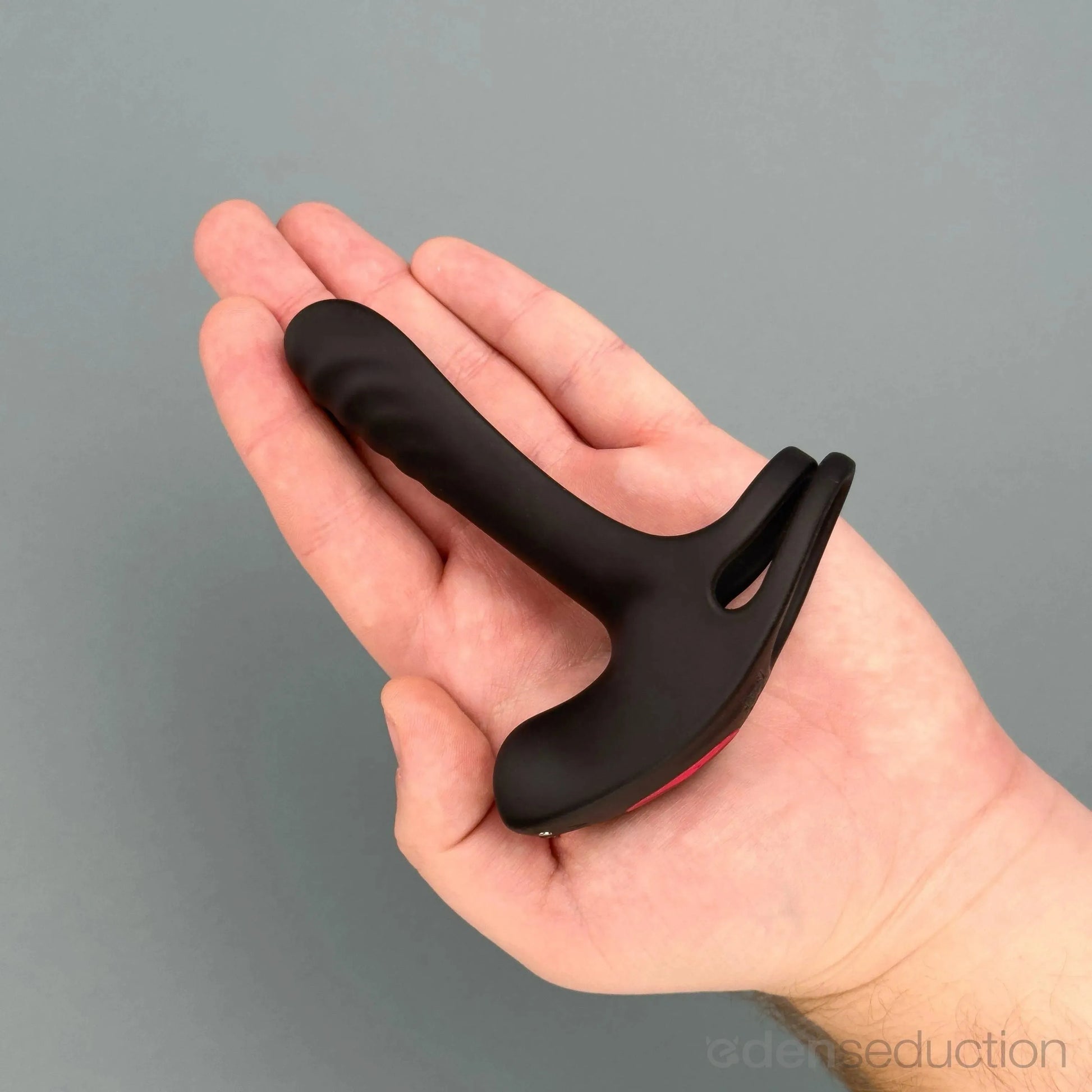 Magnum Vibrating penis sleeve - EdenSeduce