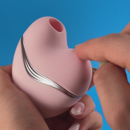 Mia Clit sucker