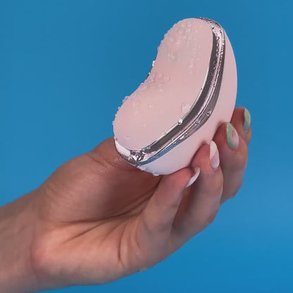 Mia Clit sucker